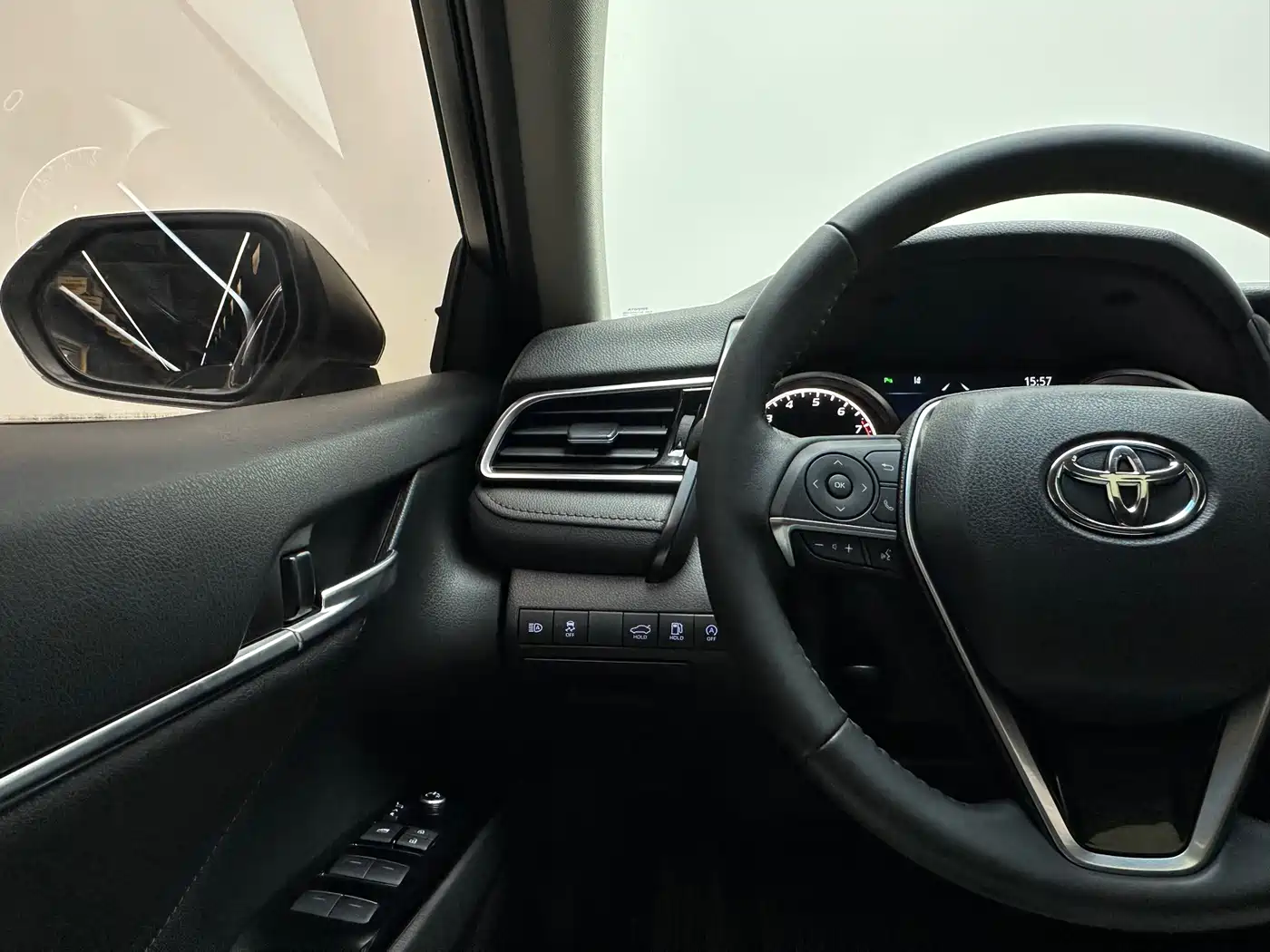 Toyota Camry 2021 2.0G Luxury Edition фото 18