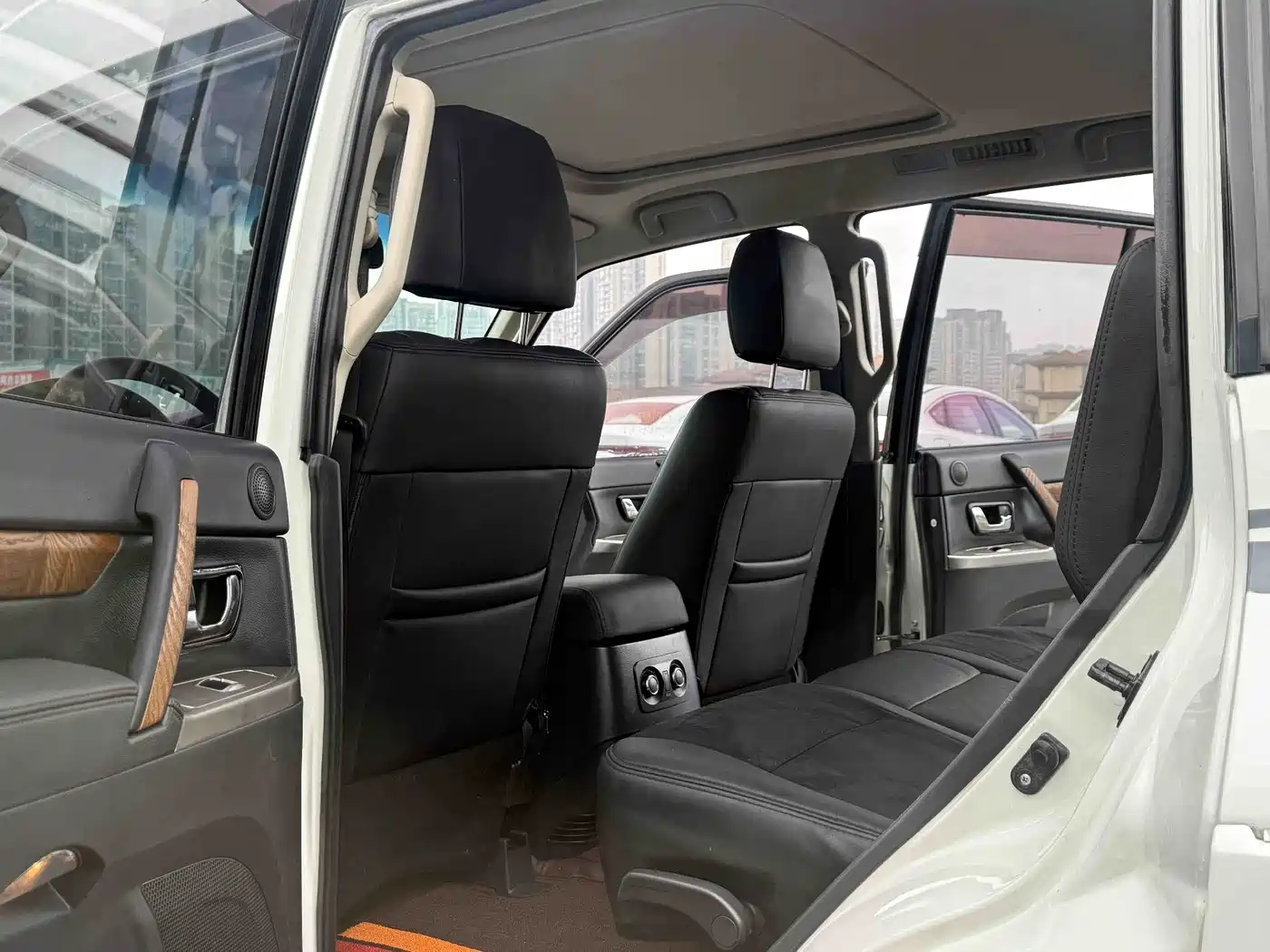 Mitsubishi Pajero (Import) 2018 3.0L Automatic Standard Edition фото 10