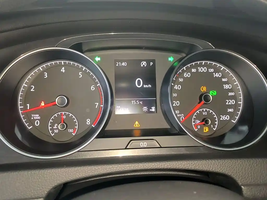Volkswagen Golf 2018 230TSI Automatic Luxury фото 12