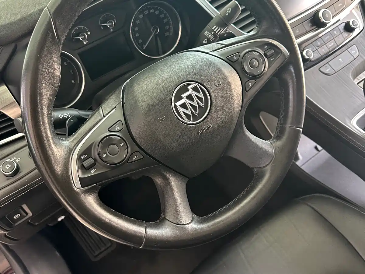 Buick LaCrosse 2018 Model 20T Elite Edition фото 11