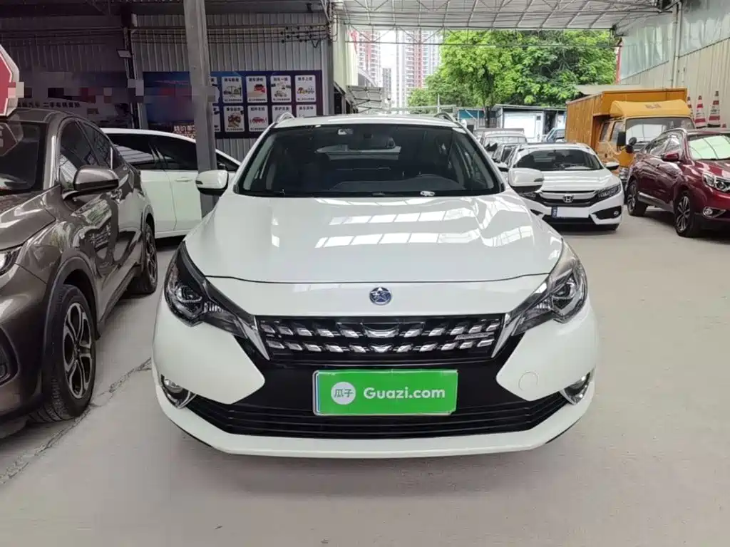 Venucia T90 2018 2018 2.0L CVT Smart Connection Intelligent Edition China V