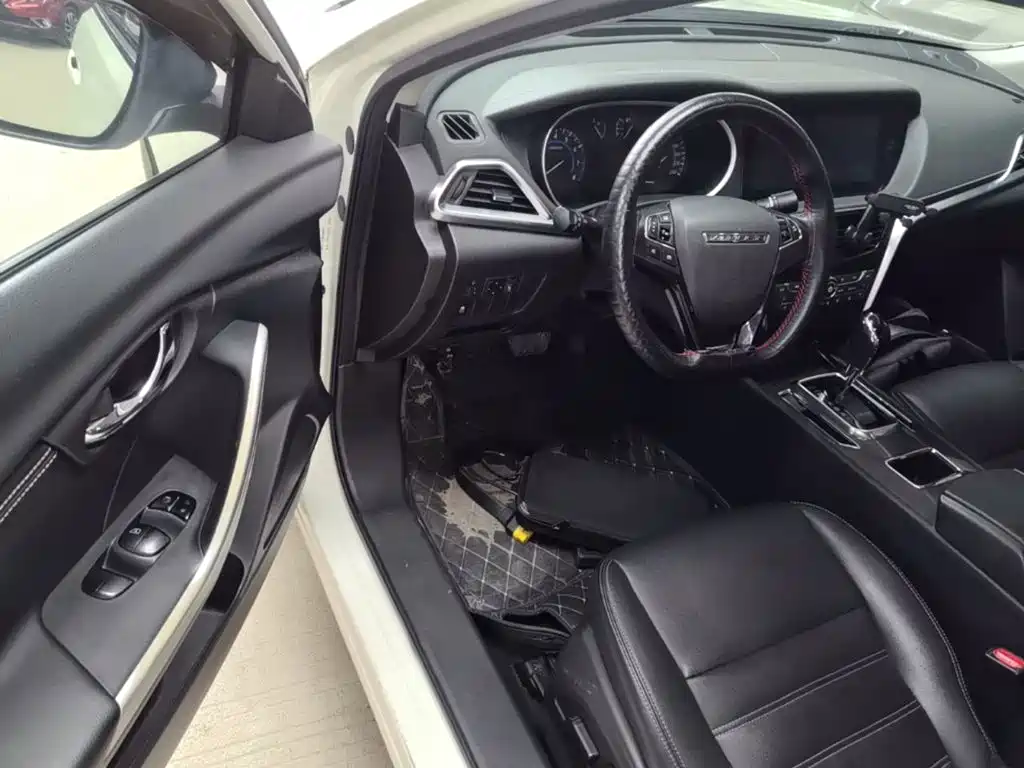 Venucia T90 2018 2018 2.0L CVT Smart Connection Intelligent Edition China V