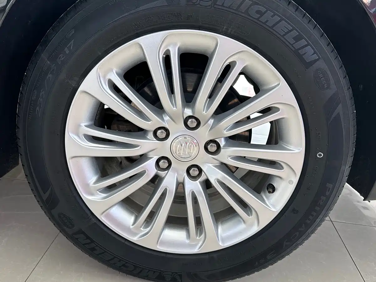 Buick LaCrosse 2018 Model 20T Elite Edition фото 20