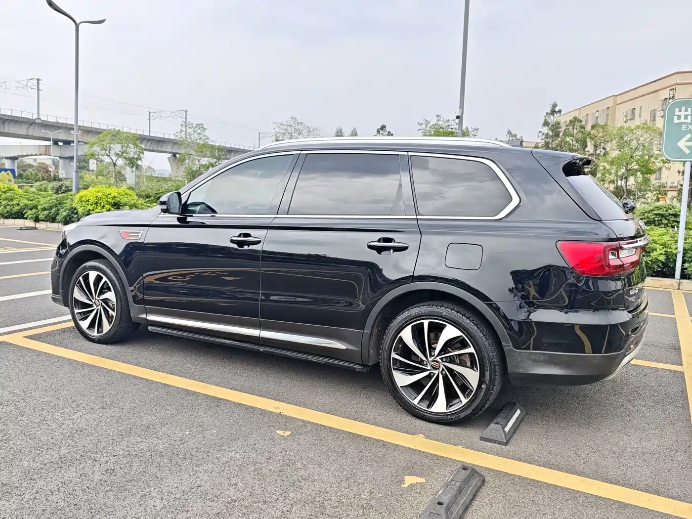 Hongqi HS7 2022 3.0T Auto 4WD Smart Connect Flagship 7-Seater фото 24
