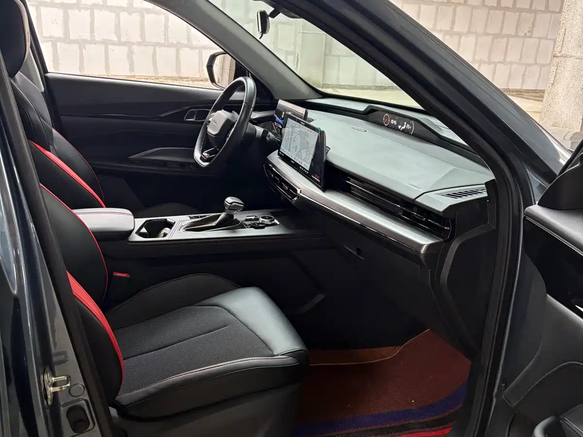 CHANGAN CHANGAN AUCHAN Z6