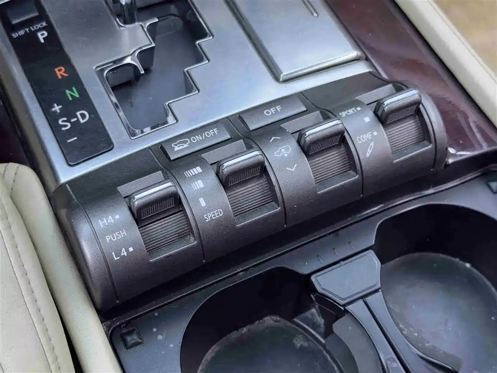Lexus LX 2009 570 фото 14
