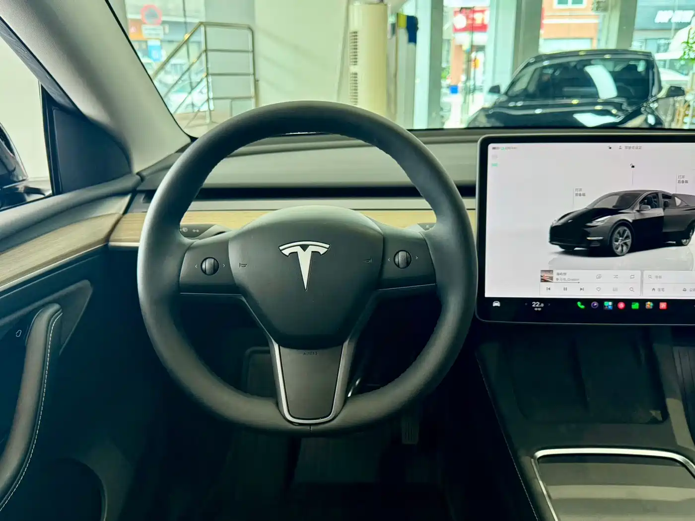 Фото 11 - Tesla Model Y