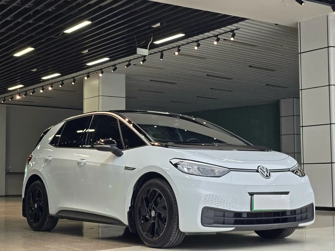Volkswagen ID.3 2023 Pure Smart Edition фото 2