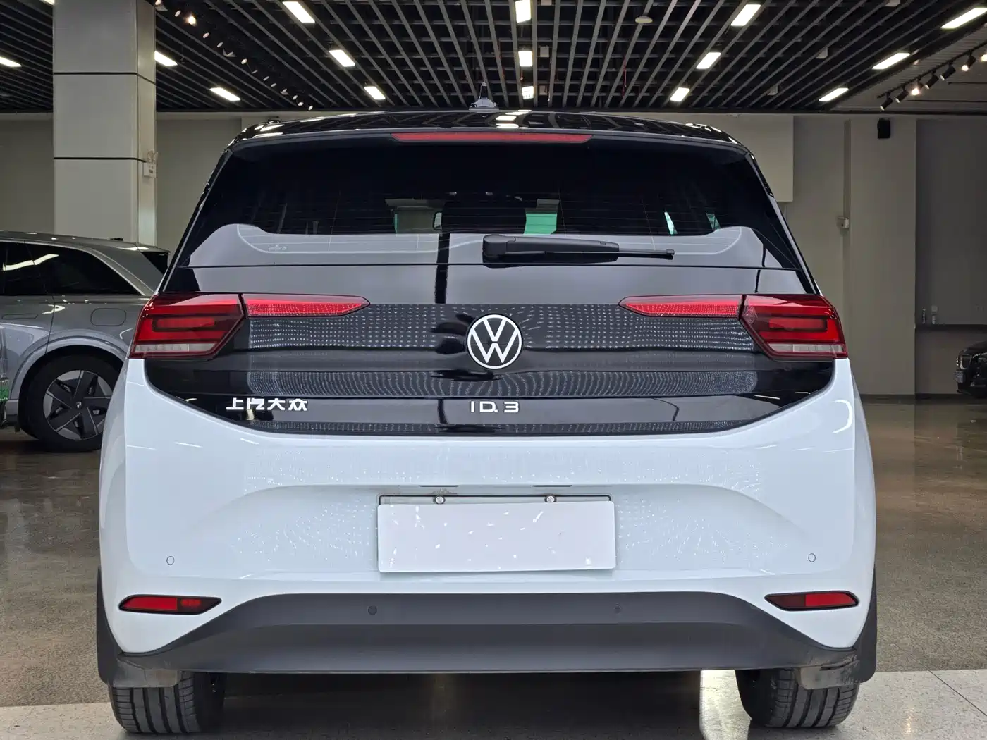 Volkswagen ID.3 2023 Pure Smart Edition фото 13