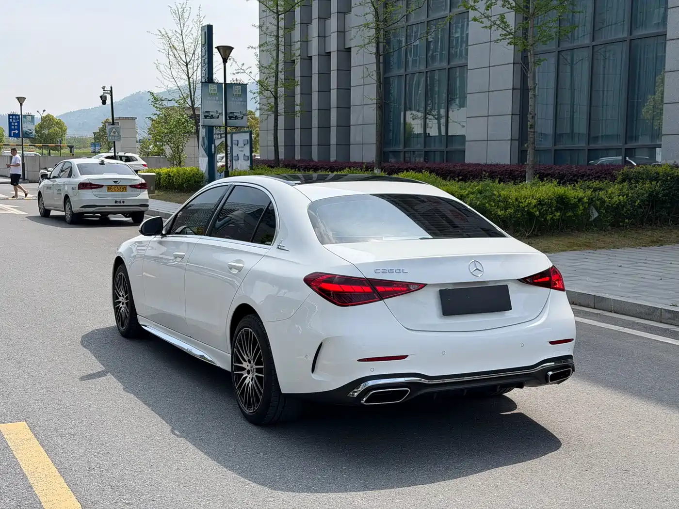 Mercedes-Benz C-Class 2023 C 260 L Sport фото 7