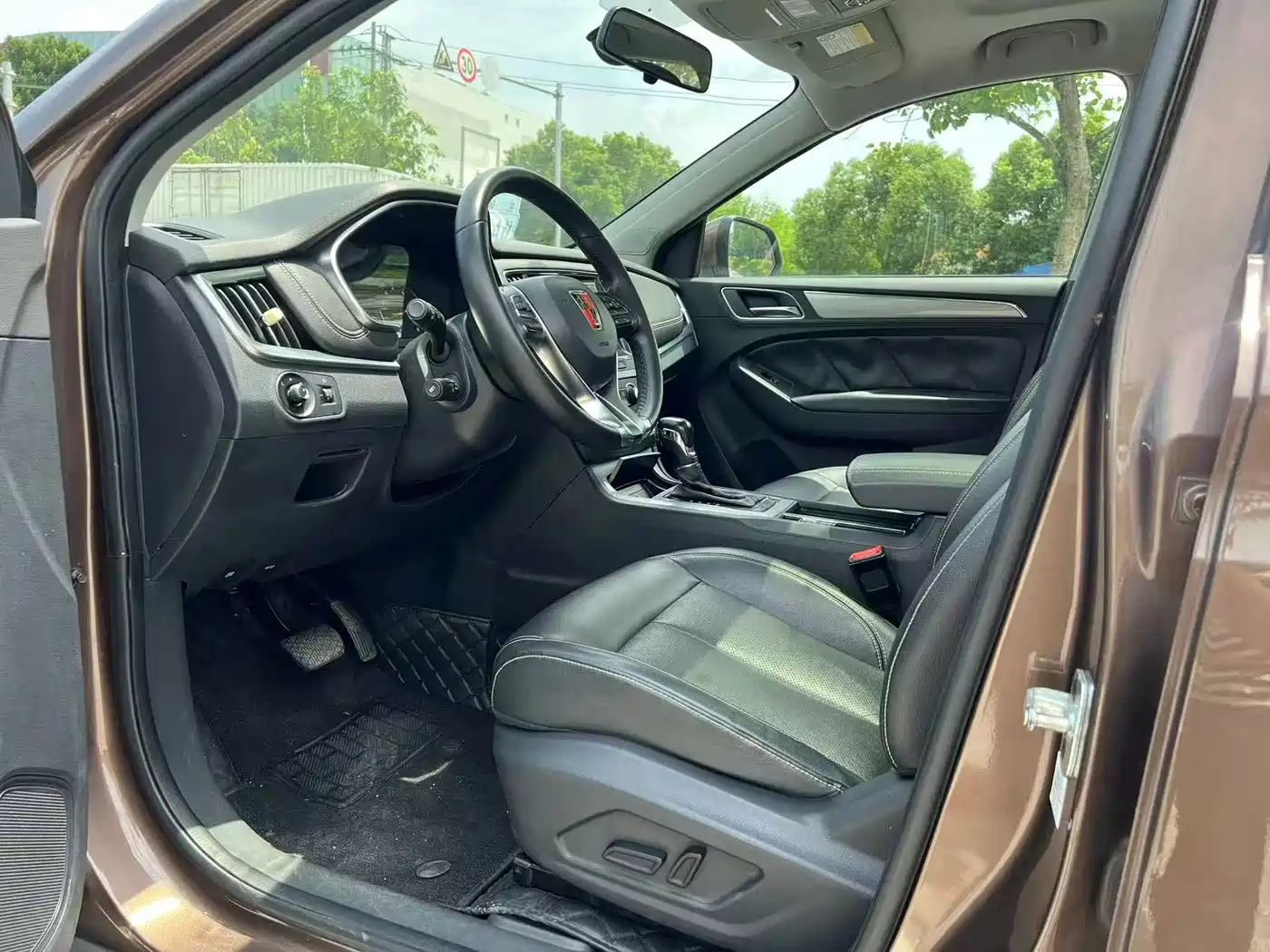 Фото 9 - Roewe RX5