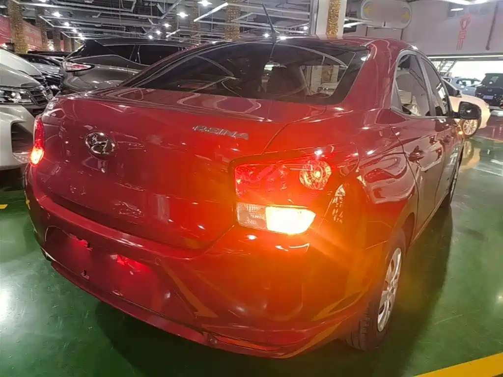 Hyundai Verna 2020 1.4L Manual GL Renewal Edition фото 7