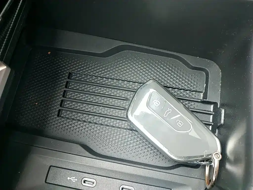 Volkswagen Magotan 2024 380TSI DSG Luxury Edition (Daimai Package) фото 17