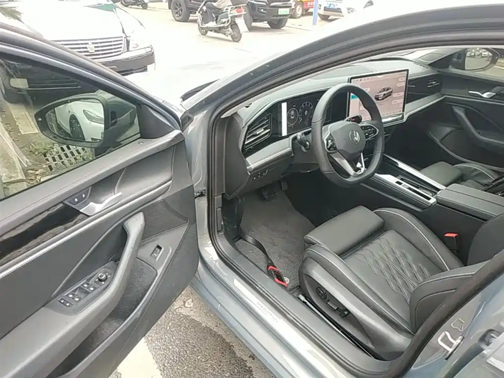 Volkswagen Magotan 2024 380TSI DSG Luxury Edition (Daimai Package) фото 12