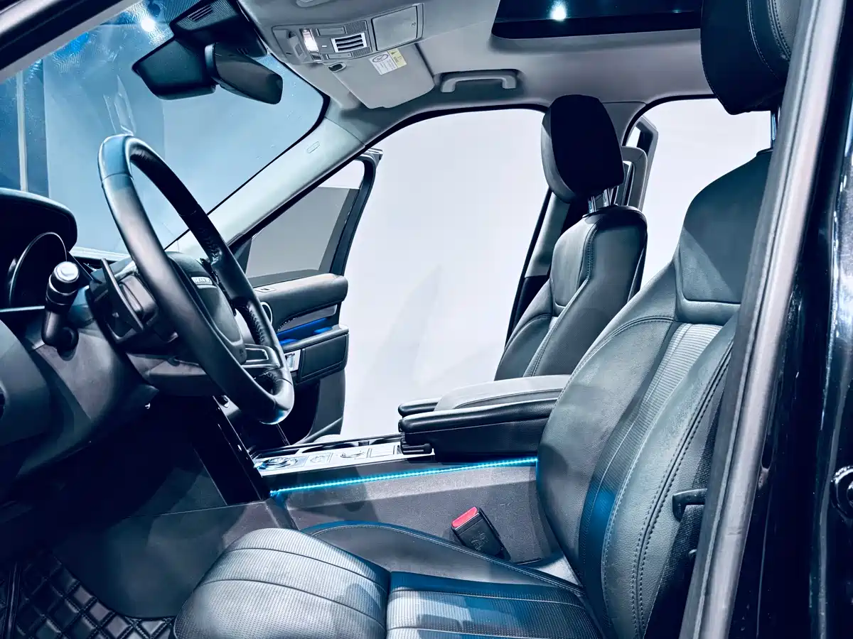 Land Rover Discovery 2019 3.0 SC V6 SE фото 6