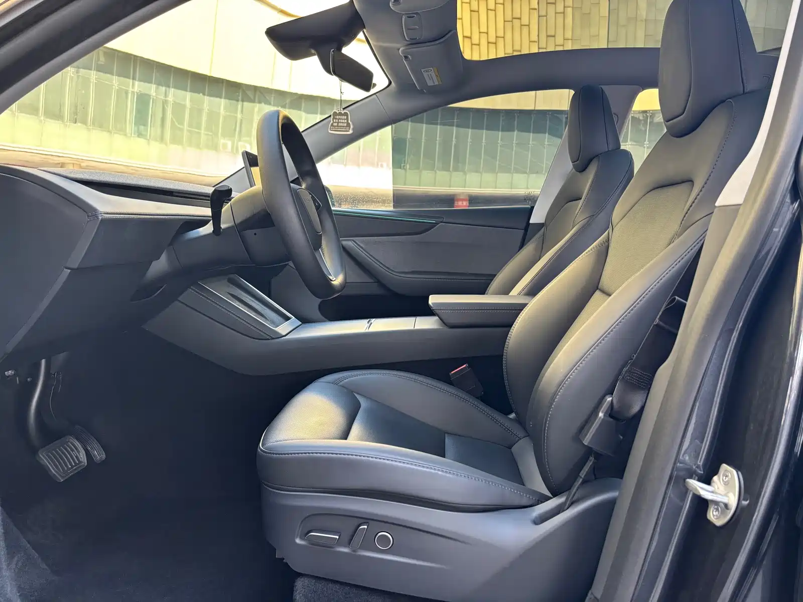 Фото 9 - Tesla Model Y