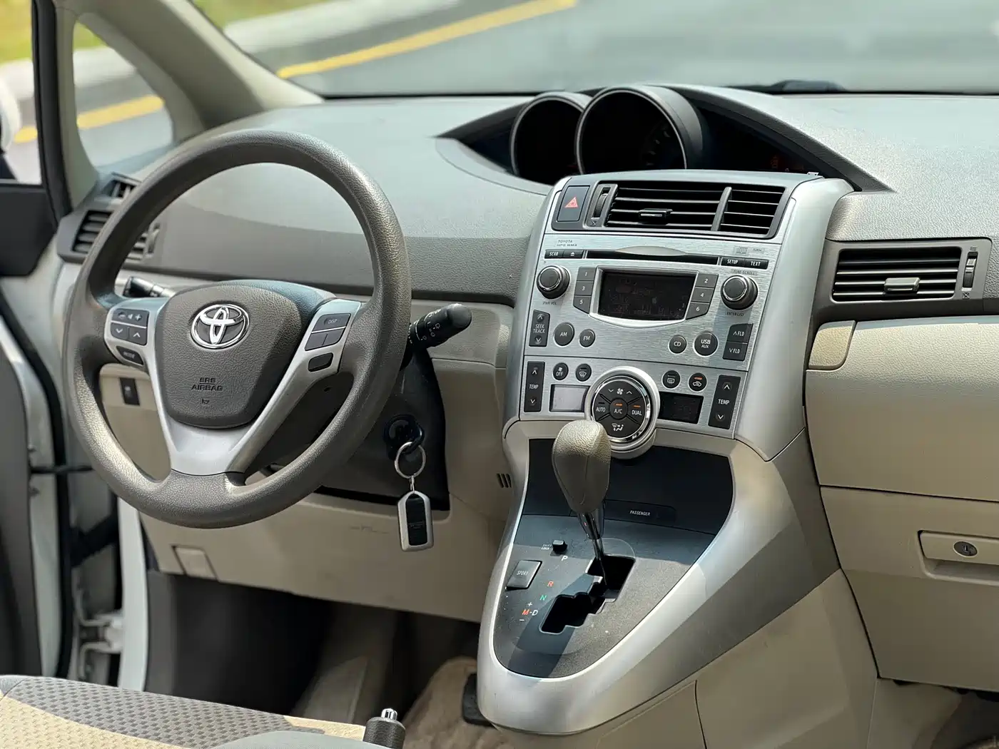 Toyota E'Z 2014 Xingyao 180E CVT Elite фото 13