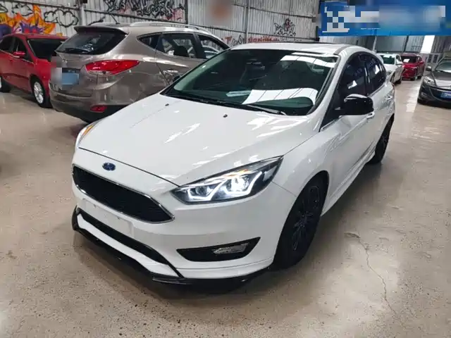  Ford Focus 2017 Hatchback EcoBoost 180 Automatic Sport
