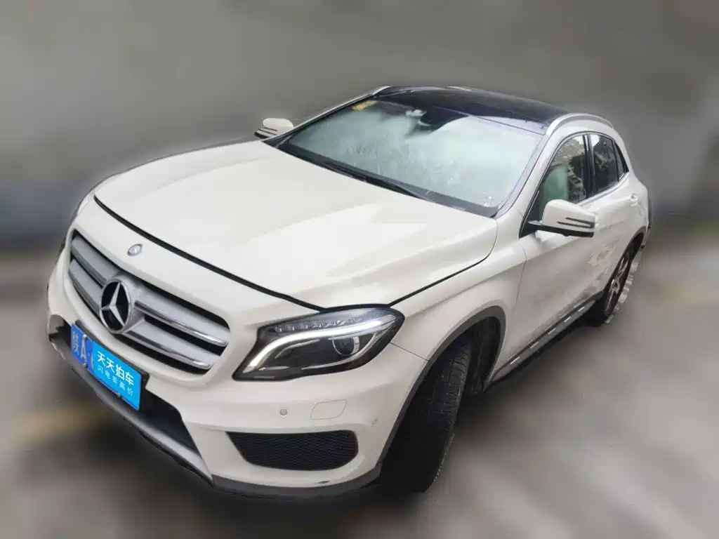 2015 Mercedes-Benz GLA (Import)