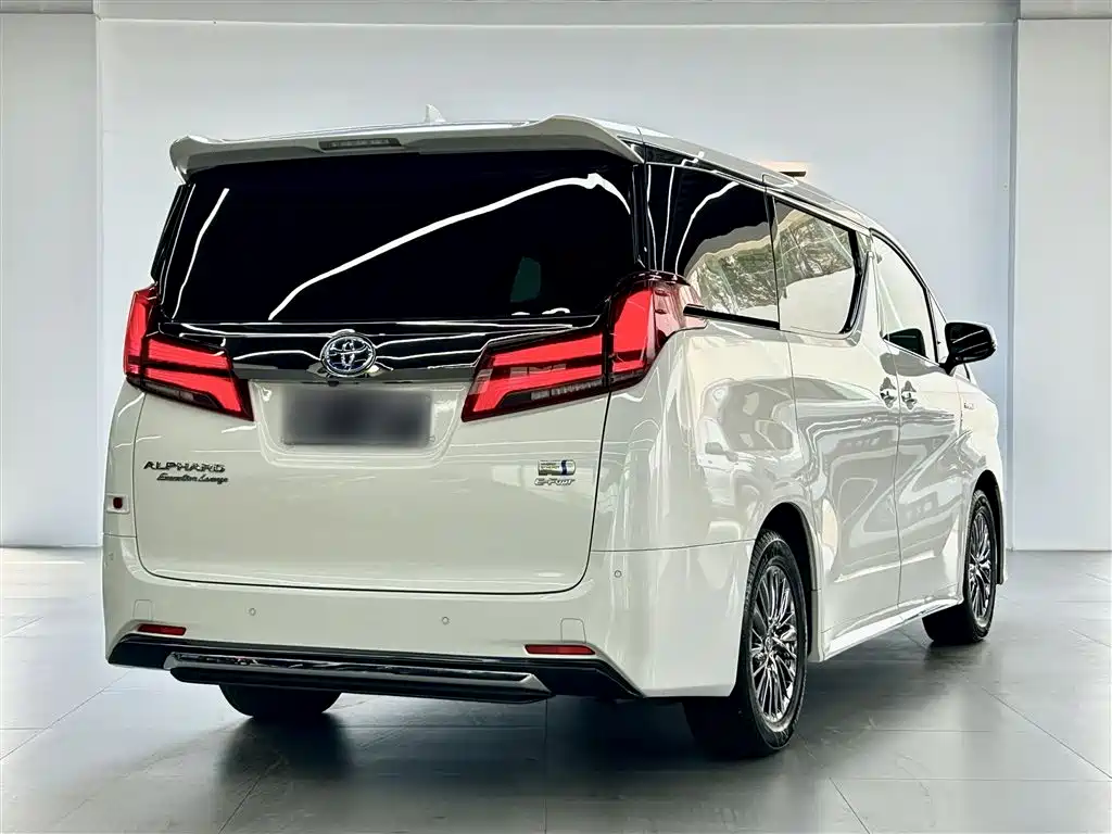 Toyota Alphard 2023 Dual Hybrid 2.5L Ultimate Gold Edition фото 7
