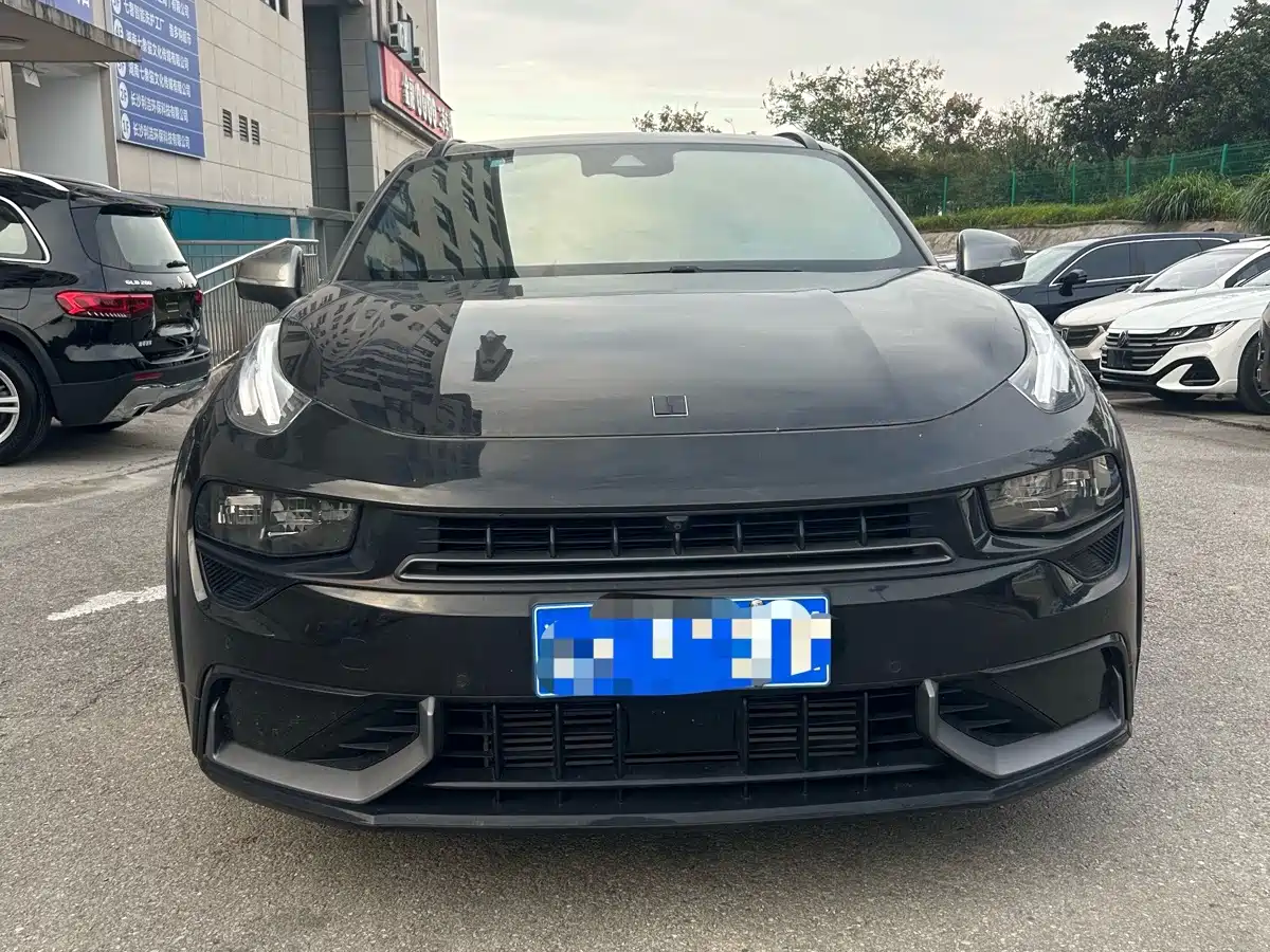 2022 Lynk & Co 02 Hatchback