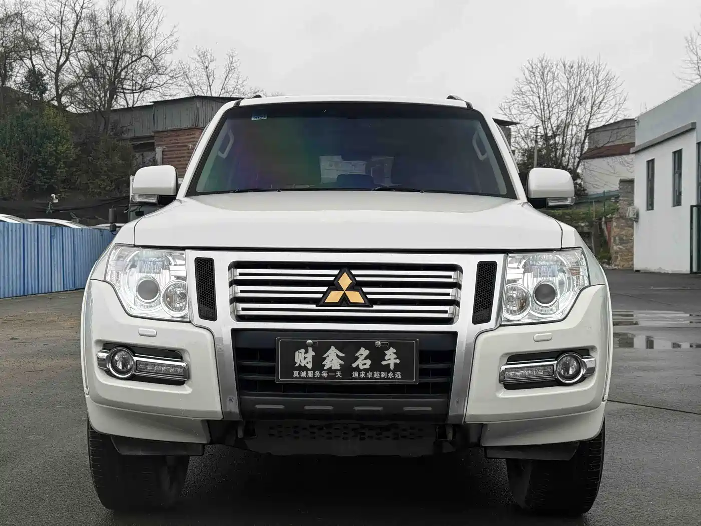 Mitsubishi Pajero (Import) 2018 3.0L Automatic Standard Edition фото 2