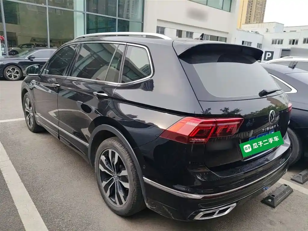 Volkswagen Tiguan L 2023 330TSI Auto 2WD R-Line Premium Edition фото 5