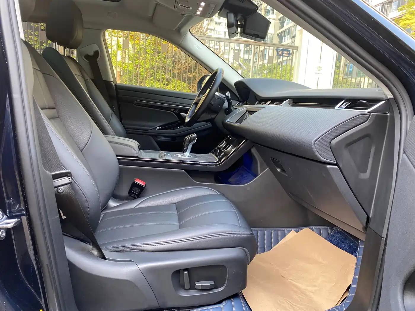 Land Rover Range Rover Evoque 2020 249PS Youth Edition фото 18