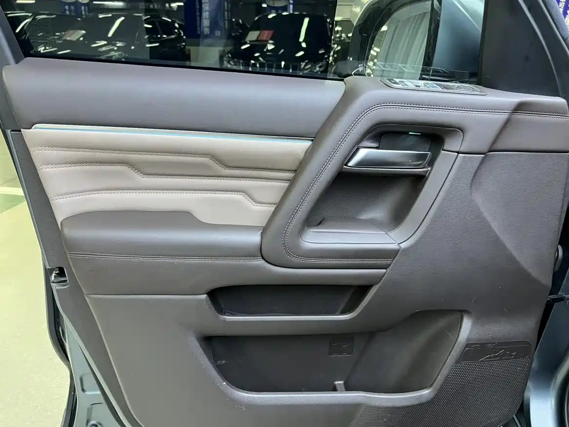 BAIC ORV Beijing Off-Road BJ60 2022 Model 2.0T 11th Edition 5-Seater фото 7