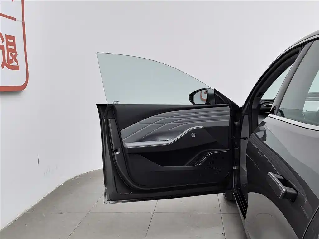 GEELY GALAXY GALAXY E8