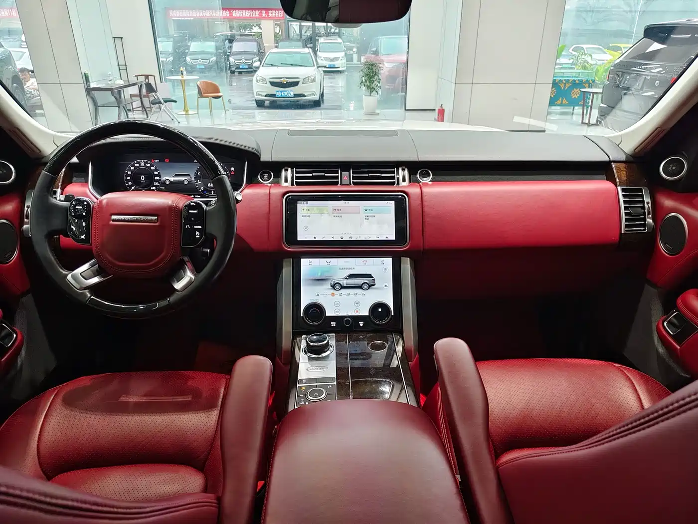 Land Rover Range Rover 2020 3.0 L6 Shengshi Edition фото 4