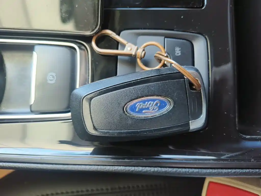 Фото 9 - Ford Edge
