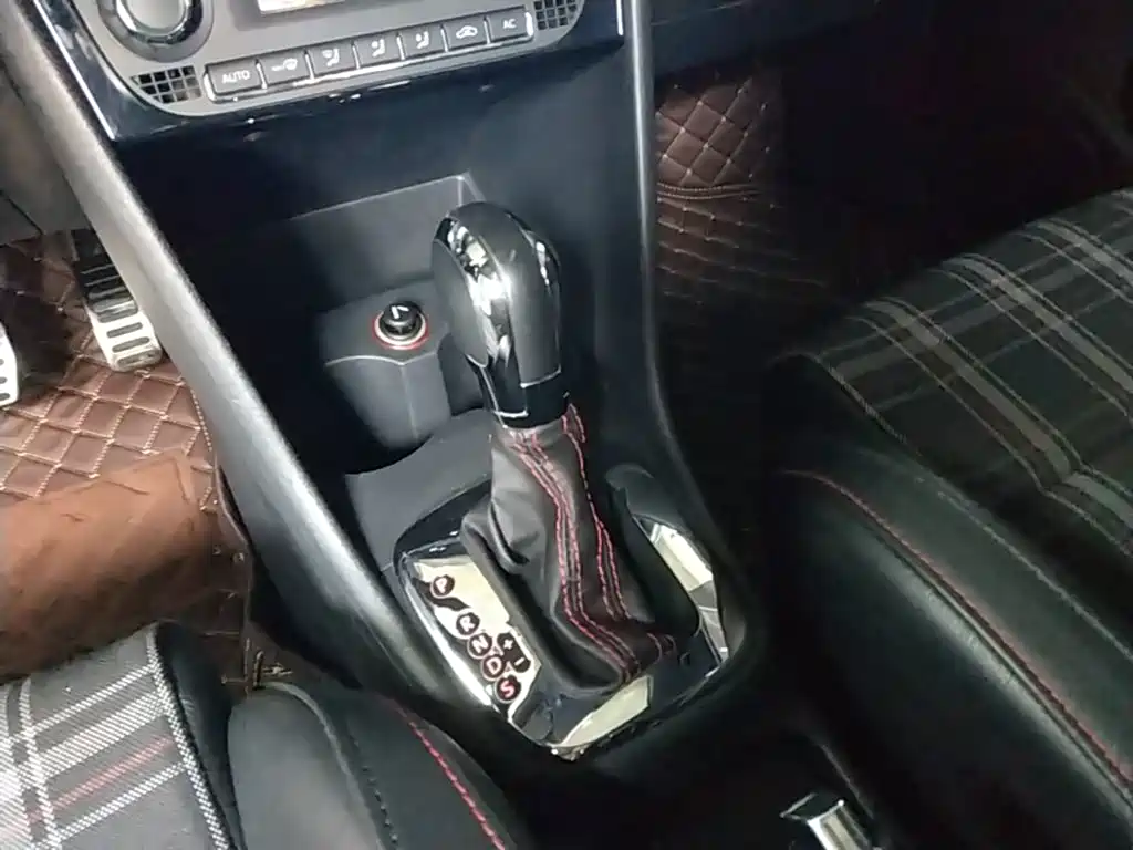 Volkswagen Polo 2015 2012 1.4TSI GTI