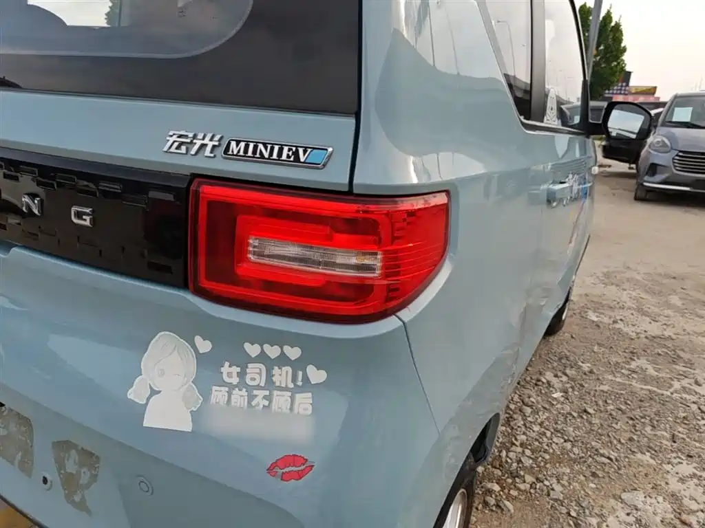 WULING AUTOMOBILE HONGGUANG MINIEV
