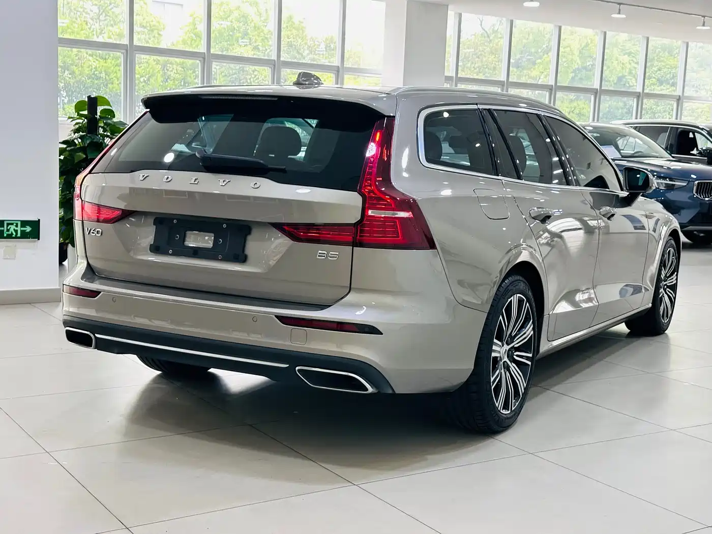 Volvo V60 2021 B5 Zhiyuan Luxury Edition фото 5