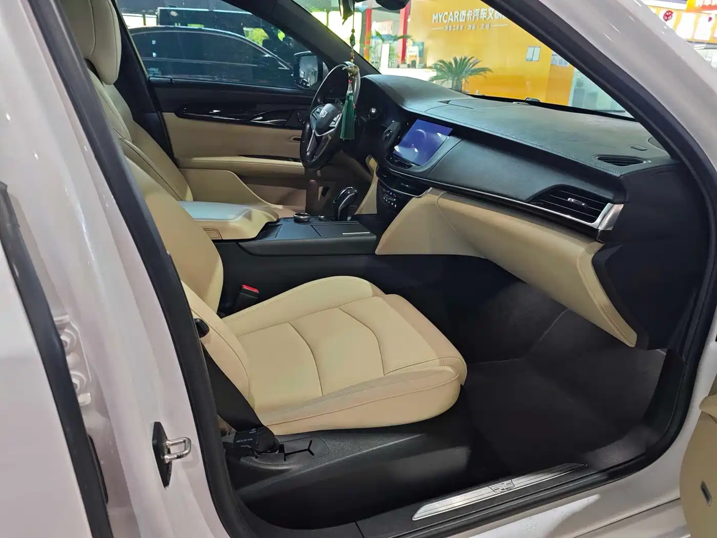 Cadillac CT6 2019 2019 28T Fashion Model