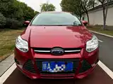 Фото 2 - Ford Focus
