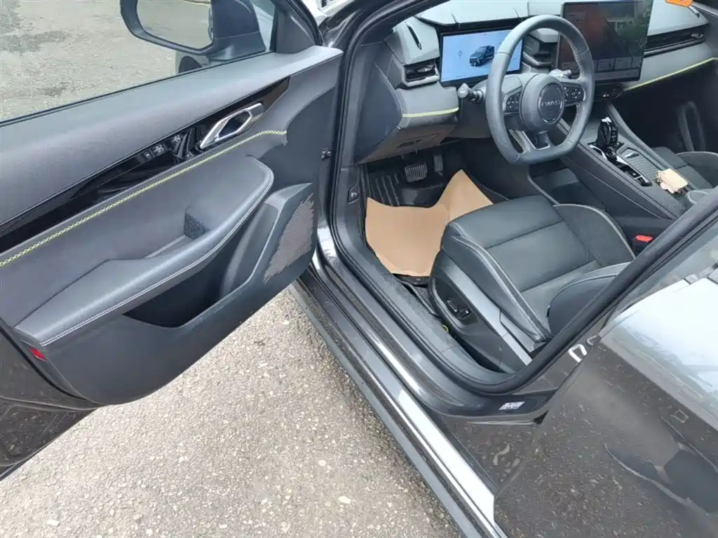 LYNK 03