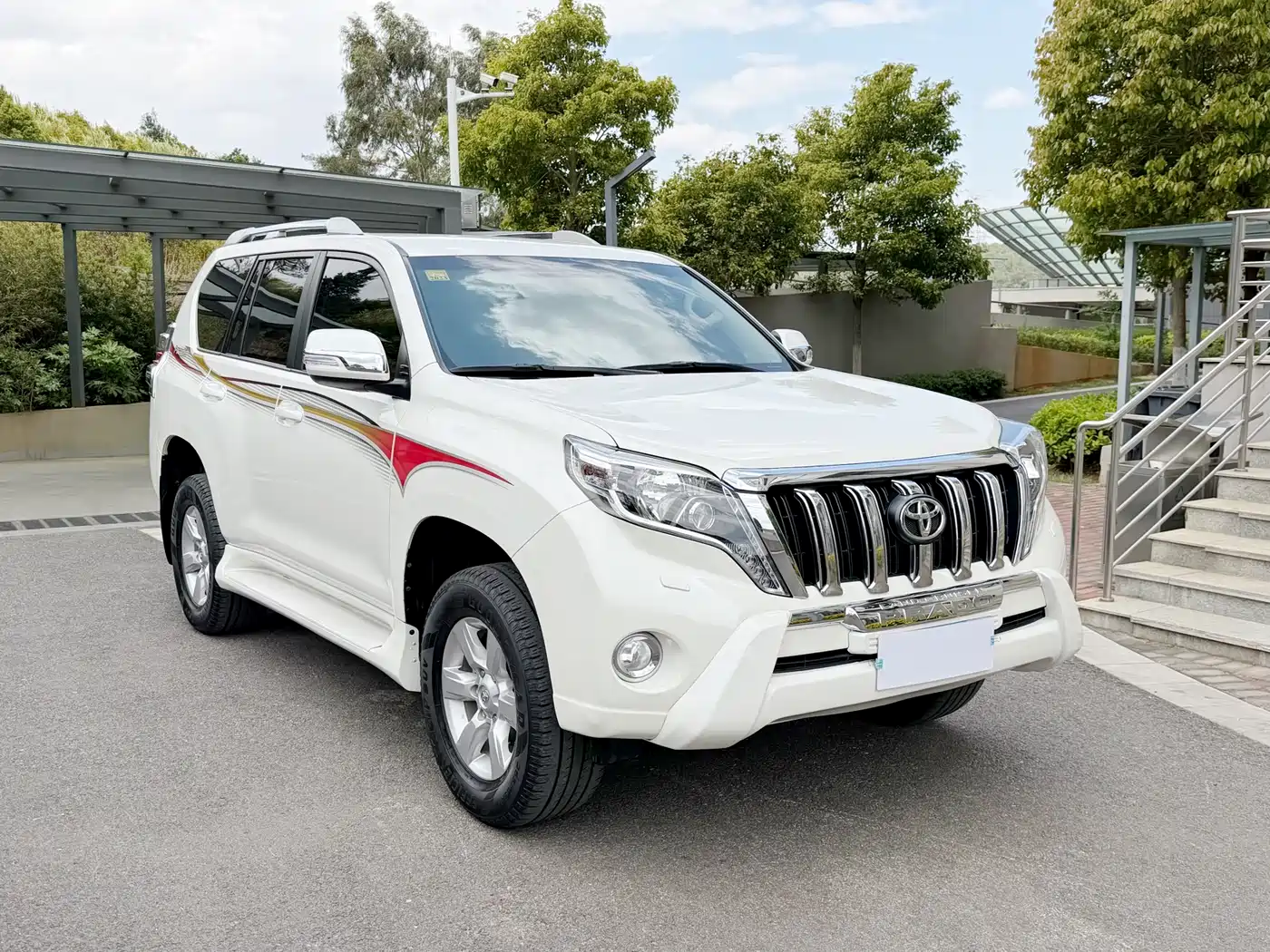Toyota Prado (Import) 2014 2.7L Automatic Luxury фото 3