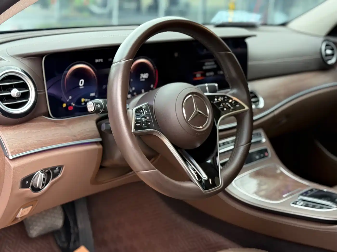 Mercedes-Benz E-Class 2023 E 300 L Luxury фото 9