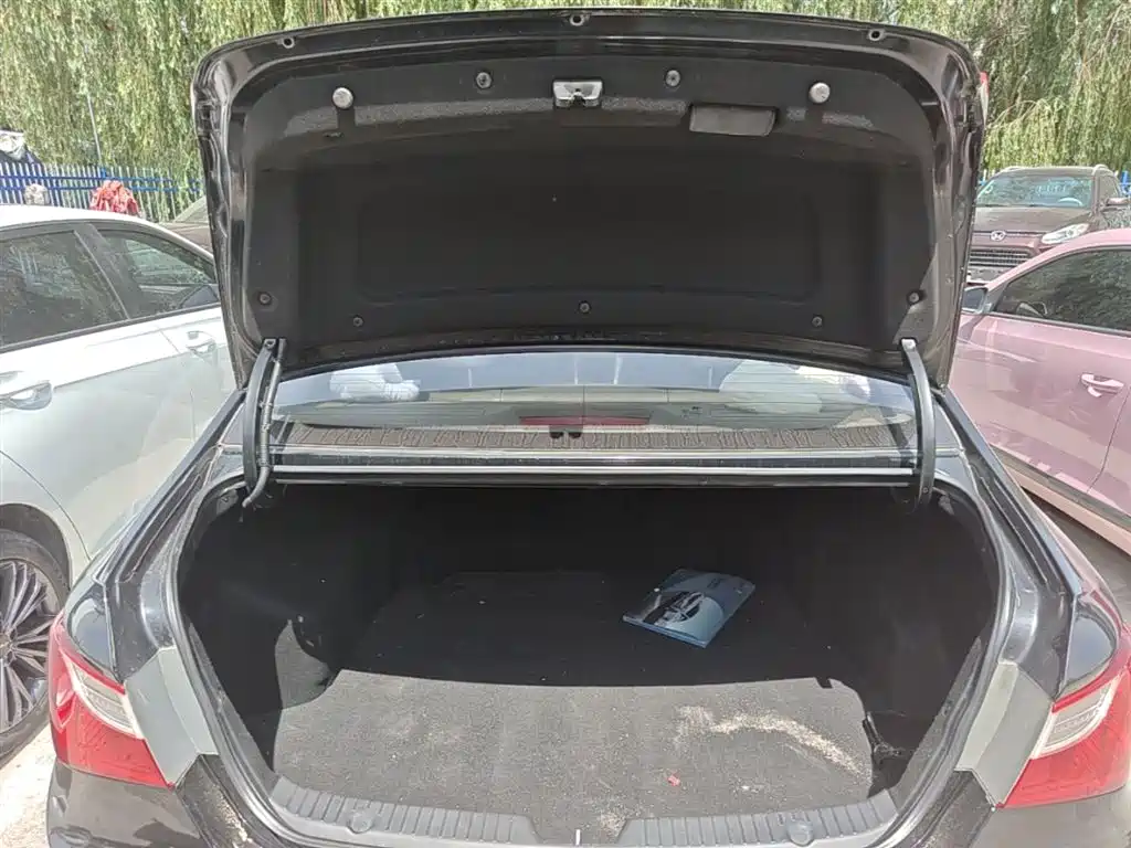 Hyundai Sonata 2014 2.4L Automatic Luxury Edition China IV фото 19