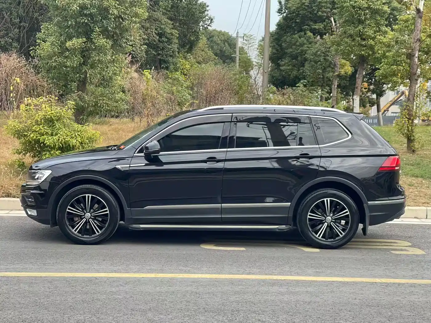 Volkswagen Tiguan L 2019 330TSI Automatic 2WD Panorama Comfort Edition China VI фото 7