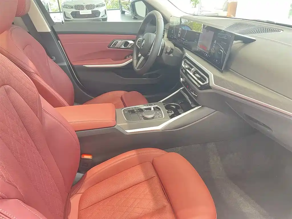 BMW 3 Series 2024 325i M Sport Package фото 9