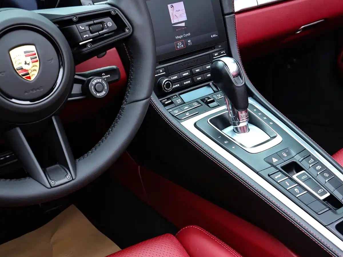Porsche 718 2018 Boxster 2.0T фото 9