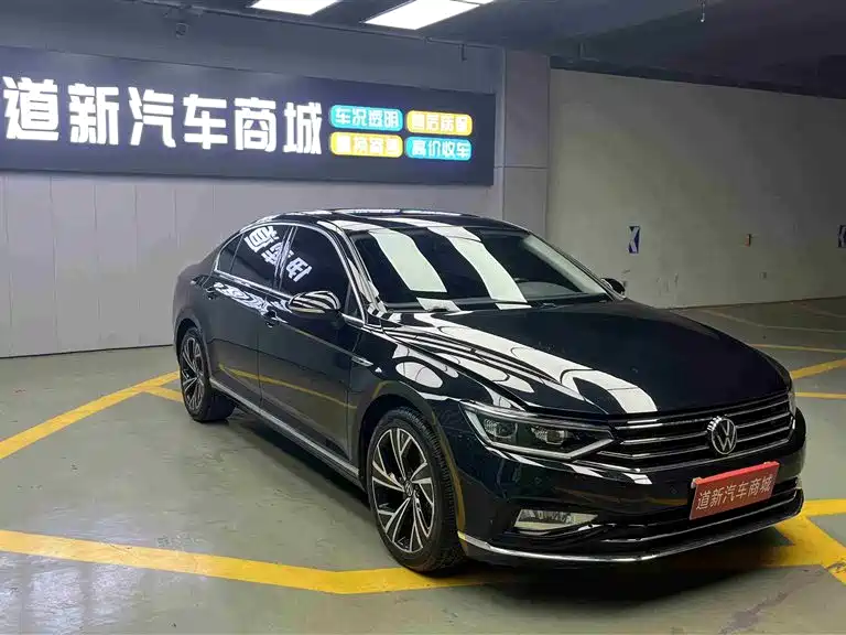 Volkswagen Magotan 2020 330TSI DSG Luxury фото 3