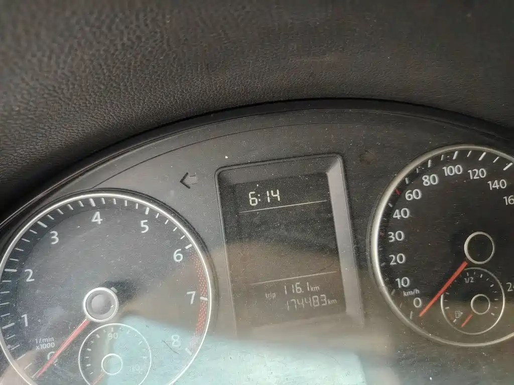 Volkswagen Sagitar 2011 2011 1.6L Automatic Fashion
