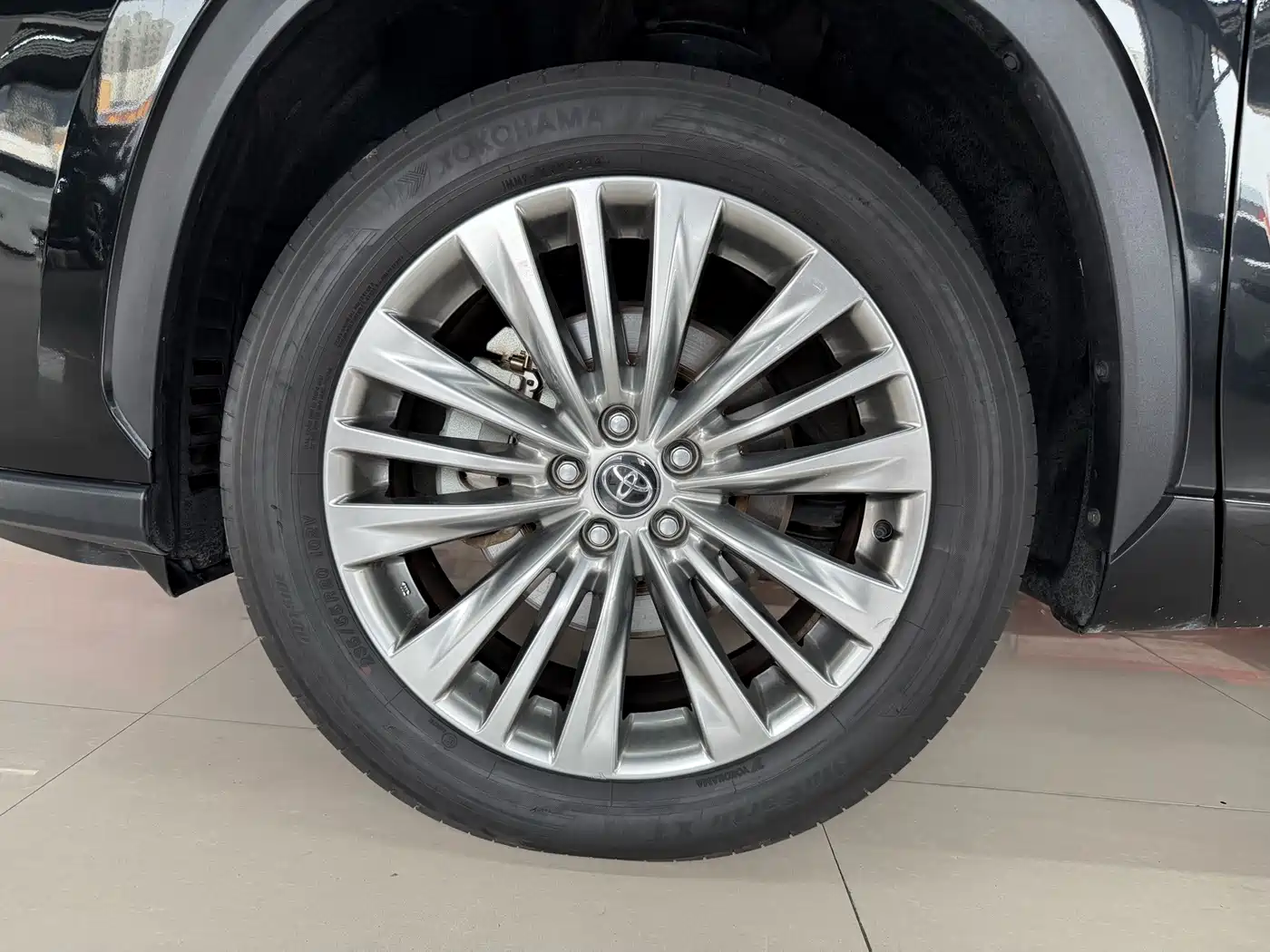 Photo 29 - Toyota Highlander