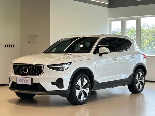 Volvo XC40 B3, Смарт Люкс