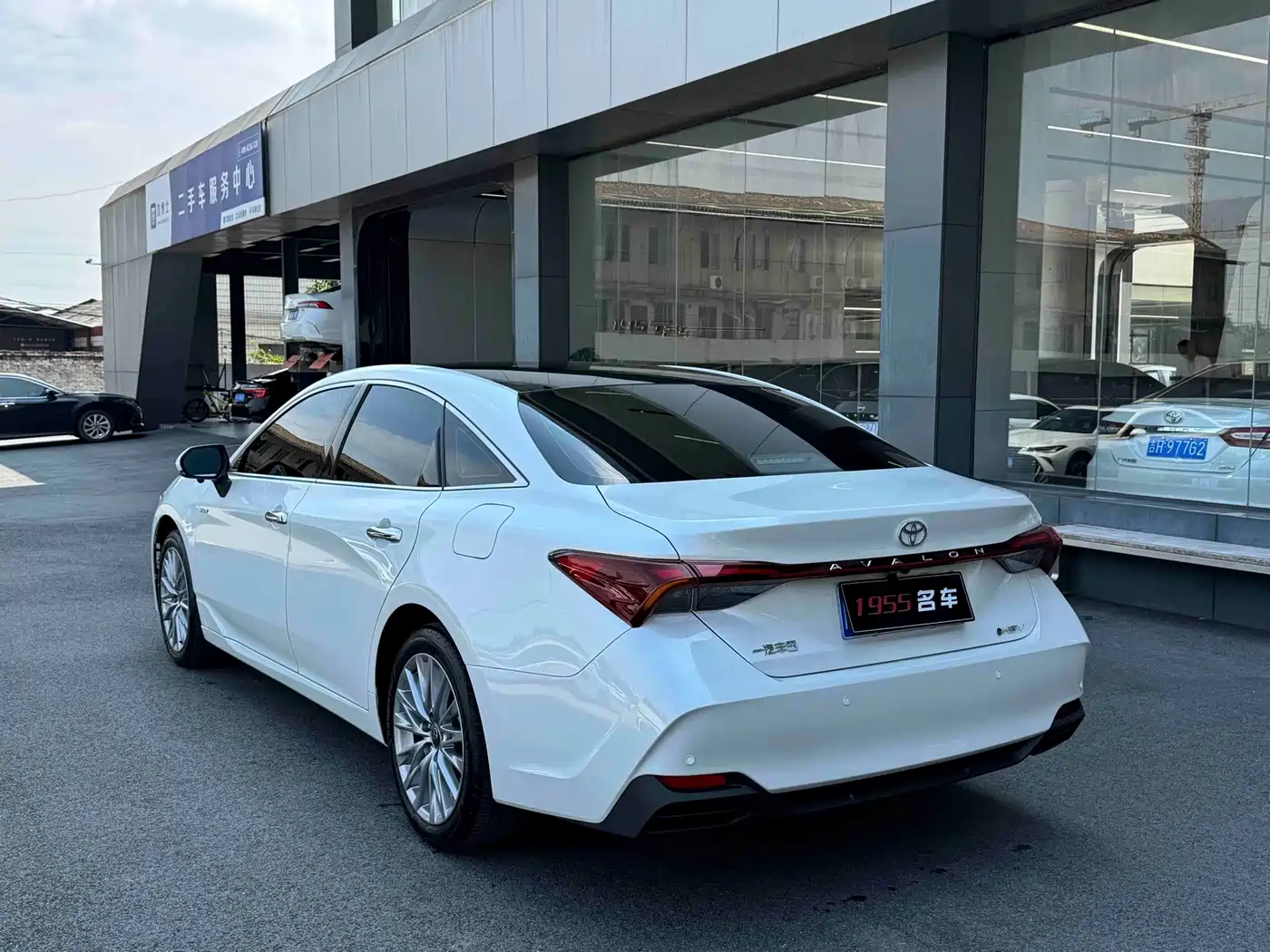 Toyota Avalon 2025 2024 Hybrid 2.0L Luxury Edition