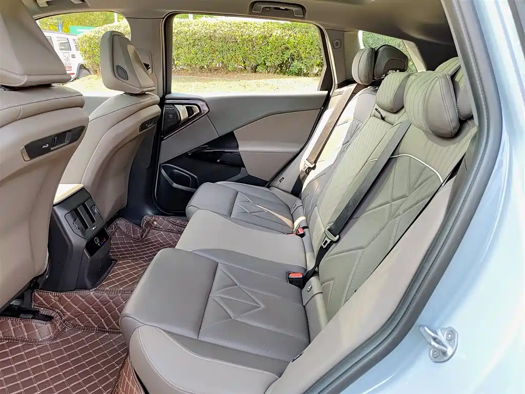 BMW X3 2025 xDrive30L Premium M Sport Package фото 8